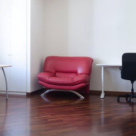 City Suite - Appartamento Spazioso Nel Centro Di Барі Екстер'єр фото